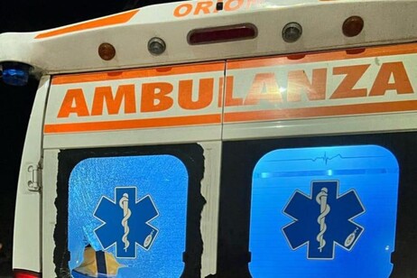 Uccide il figlio nel Catanese, danneggiata ambulanza del 118