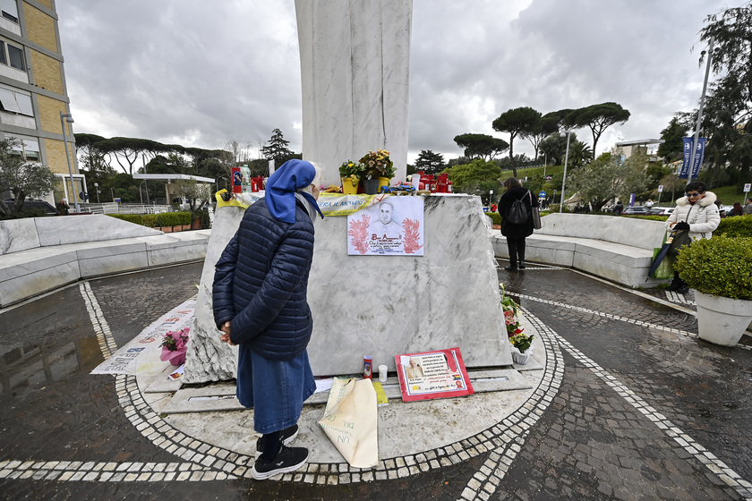 Il Papa: 12 anni elezione, gli auguri della Diocesi di Roma