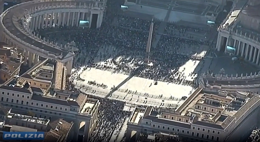 Al via la seconda giornata di conclave, 4 voti, 2 fumate