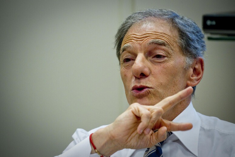 - RIPRODUZIONE RISERVATA
