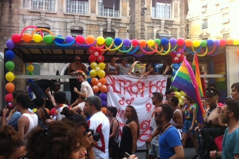 - RIPRODUZIONE RISERVATA