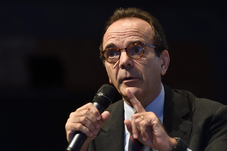 - RIPRODUZIONE RISERVATA