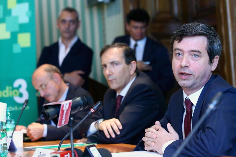 - RIPRODUZIONE RISERVATA