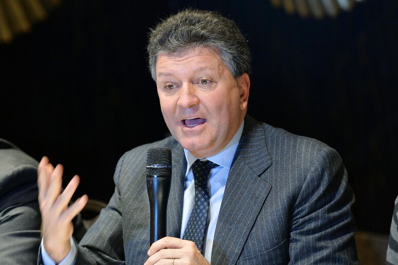 - RIPRODUZIONE RISERVATA