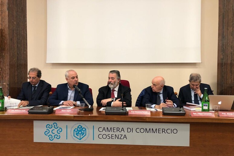- RIPRODUZIONE RISERVATA