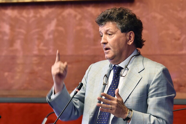- RIPRODUZIONE RISERVATA
