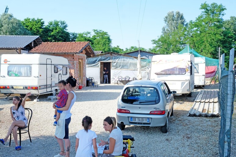 - RIPRODUZIONE RISERVATA