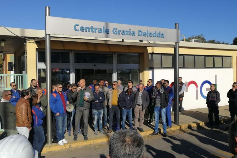 - RIPRODUZIONE RISERVATA