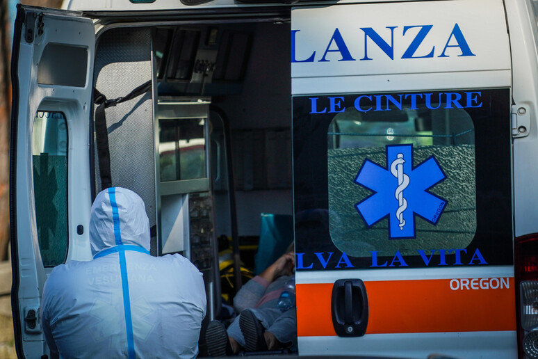 - RIPRODUZIONE RISERVATA
