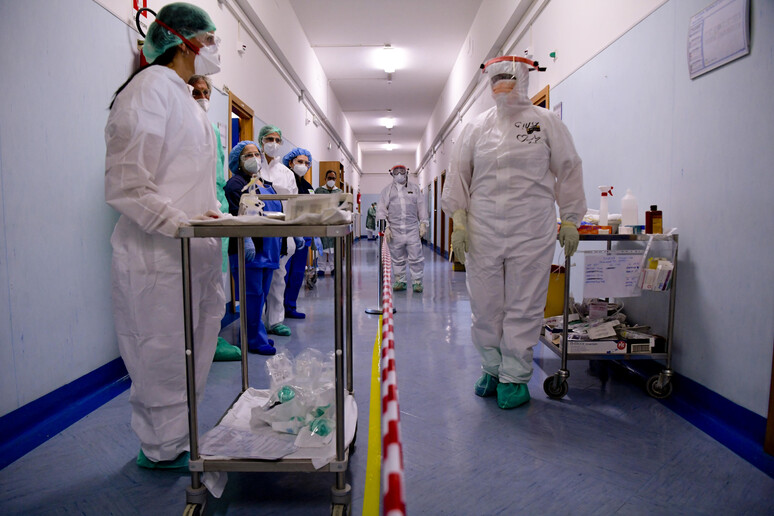 - RIPRODUZIONE RISERVATA
