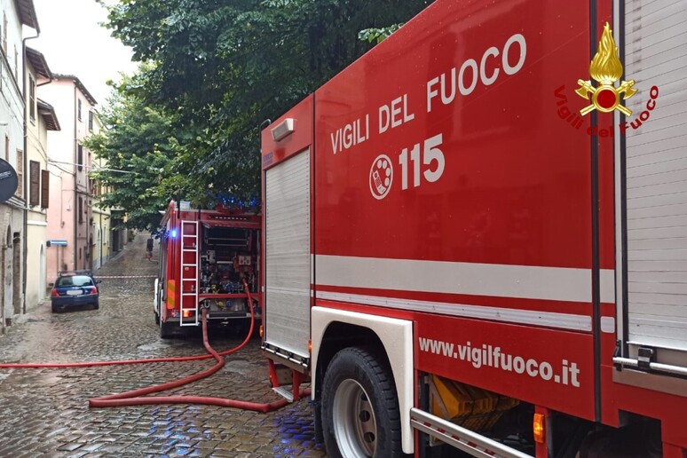 - RIPRODUZIONE RISERVATA