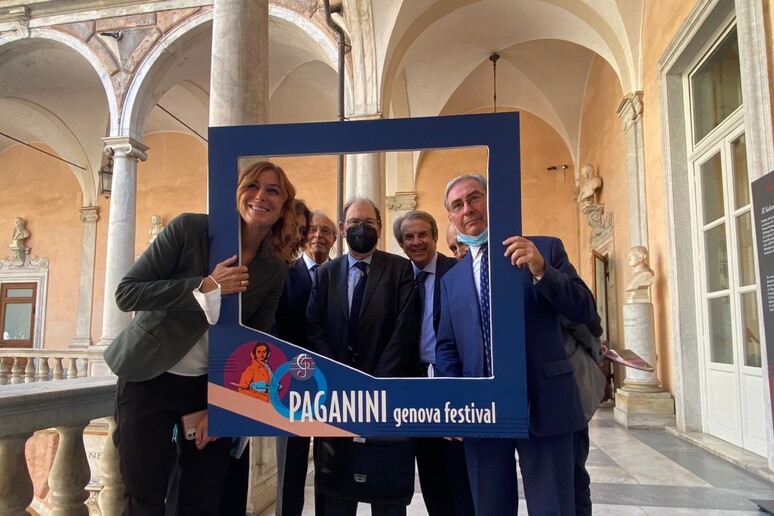 - RIPRODUZIONE RISERVATA