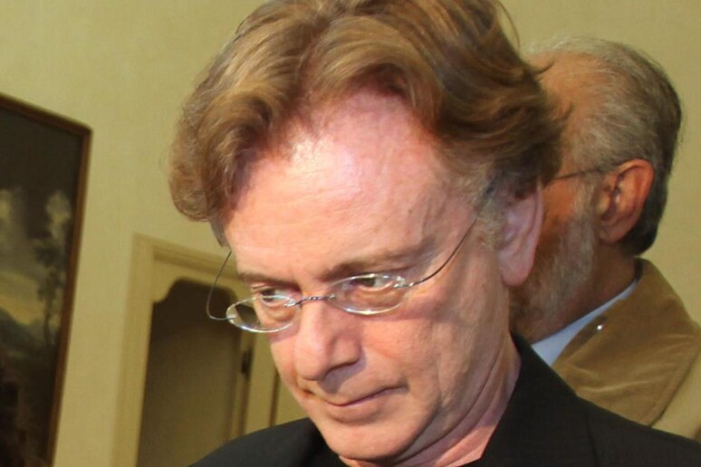 - RIPRODUZIONE RISERVATA