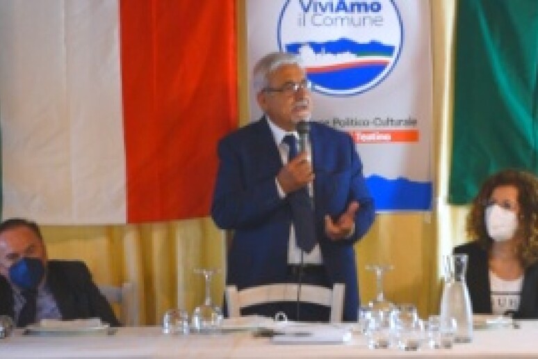 - RIPRODUZIONE RISERVATA