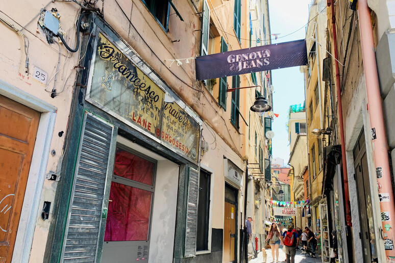- RIPRODUZIONE RISERVATA