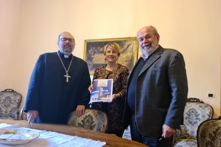 - RIPRODUZIONE RISERVATA