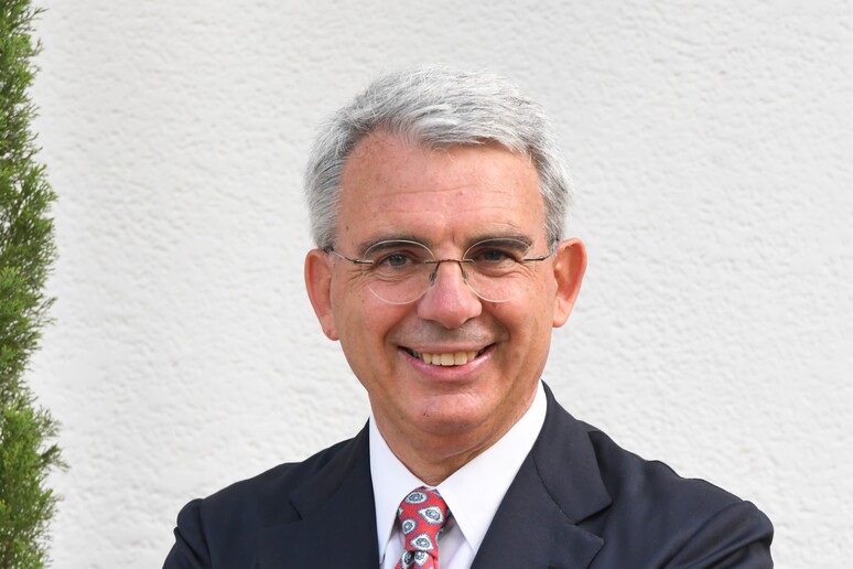 - RIPRODUZIONE RISERVATA