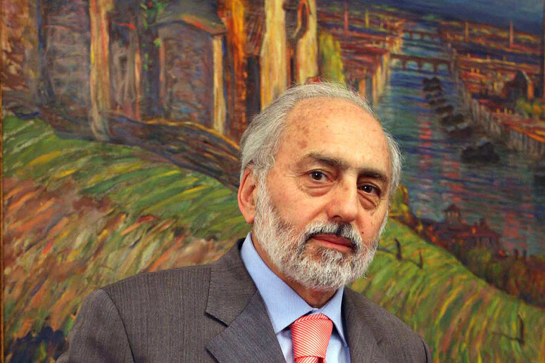 - RIPRODUZIONE RISERVATA