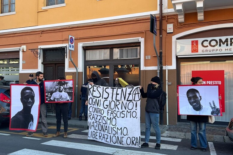 - RIPRODUZIONE RISERVATA