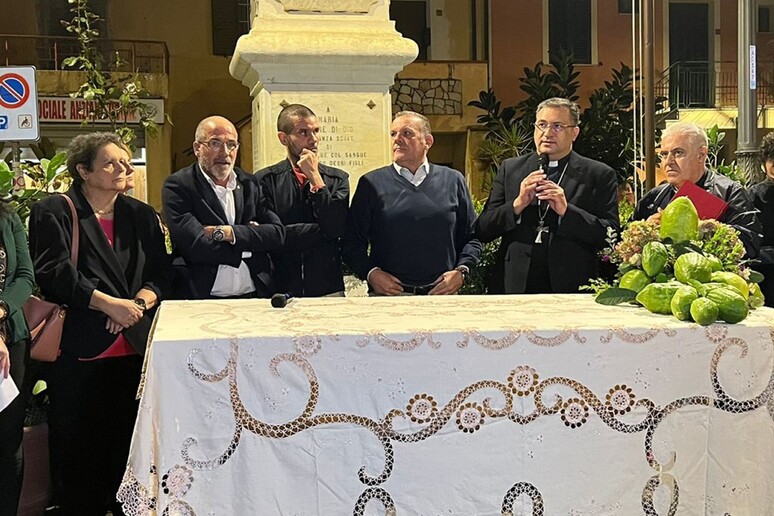 - RIPRODUZIONE RISERVATA