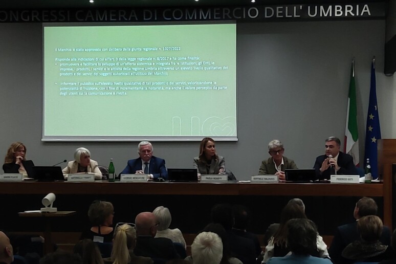 - RIPRODUZIONE RISERVATA