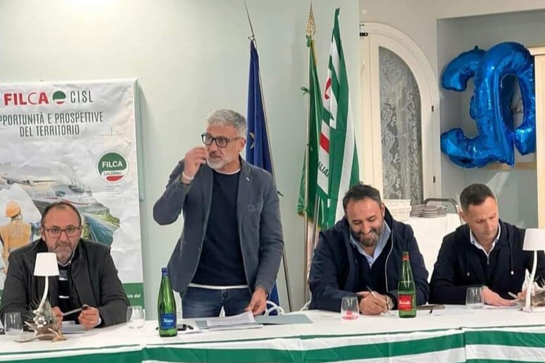 - RIPRODUZIONE RISERVATA