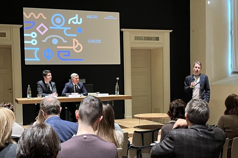 - RIPRODUZIONE RISERVATA
