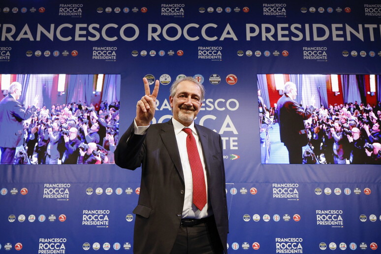 - RIPRODUZIONE RISERVATA