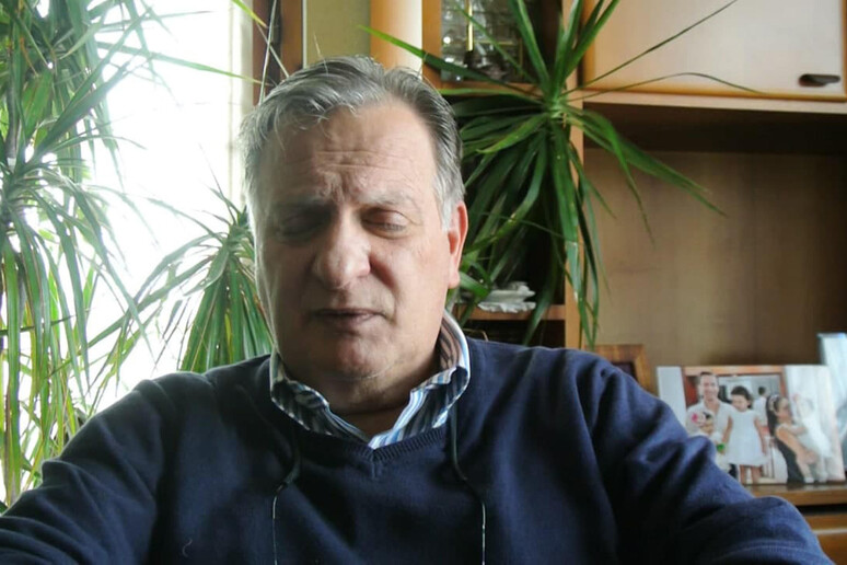 - RIPRODUZIONE RISERVATA