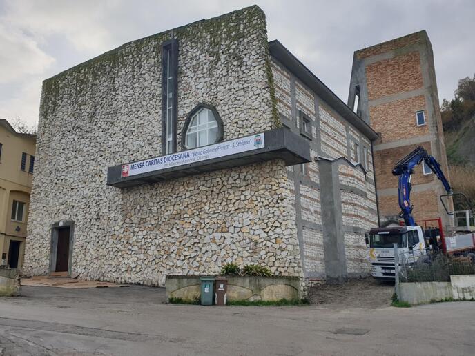 - RIPRODUZIONE RISERVATA