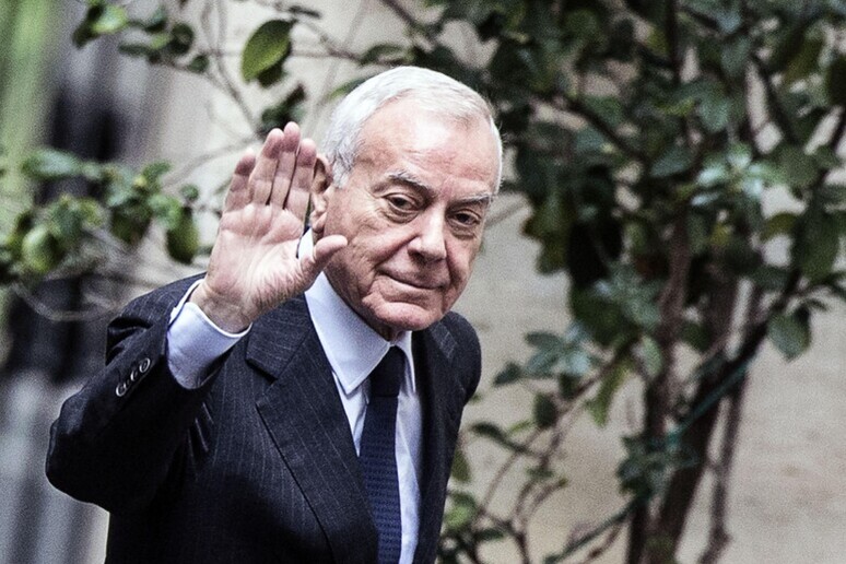 - RIPRODUZIONE RISERVATA