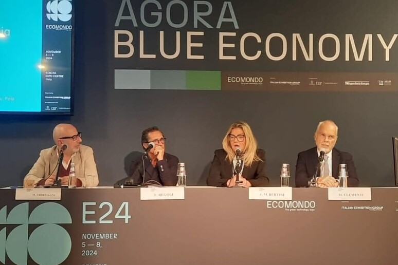 - RIPRODUZIONE RISERVATA