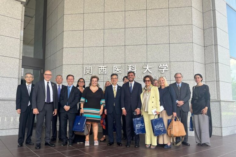 Visita alla Kansai Medical University - RIPRODUZIONE RISERVATA