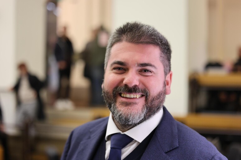 - RIPRODUZIONE RISERVATA