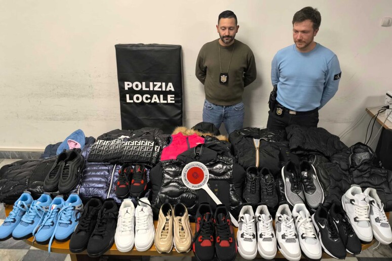 - RIPRODUZIONE RISERVATA