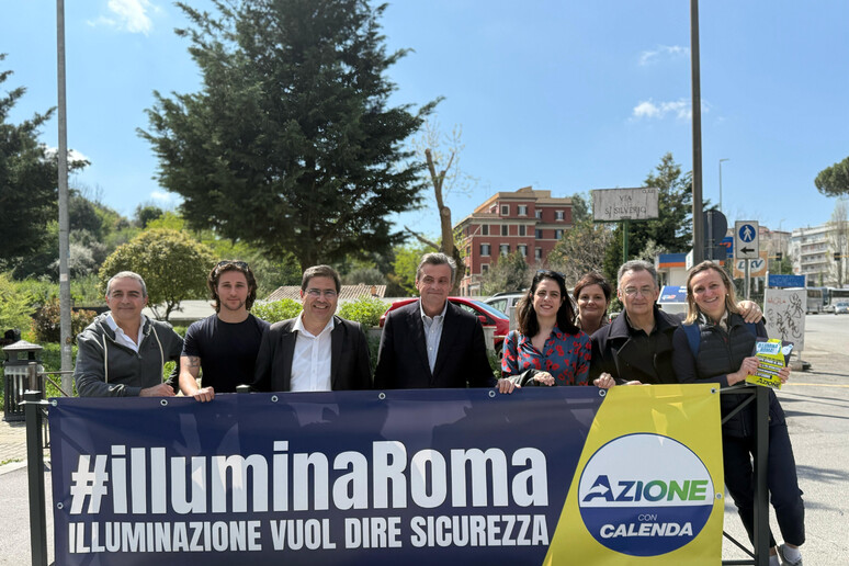 - RIPRODUZIONE RISERVATA