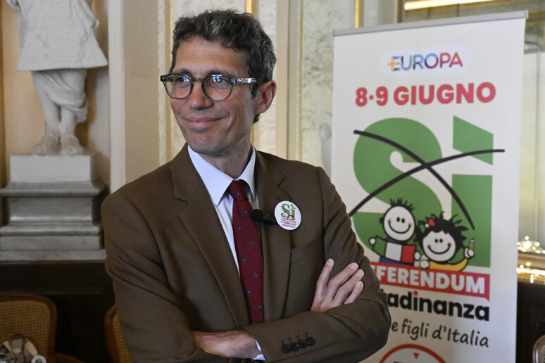 - RIPRODUZIONE RISERVATA