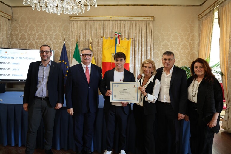 - RIPRODUZIONE RISERVATA