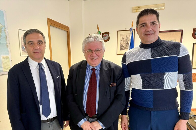 - RIPRODUZIONE RISERVATA
