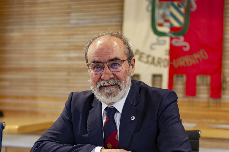 - RIPRODUZIONE RISERVATA