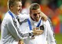 Bastian Schweinsteiger e Lukas Podolski felici, la Germania e' terza