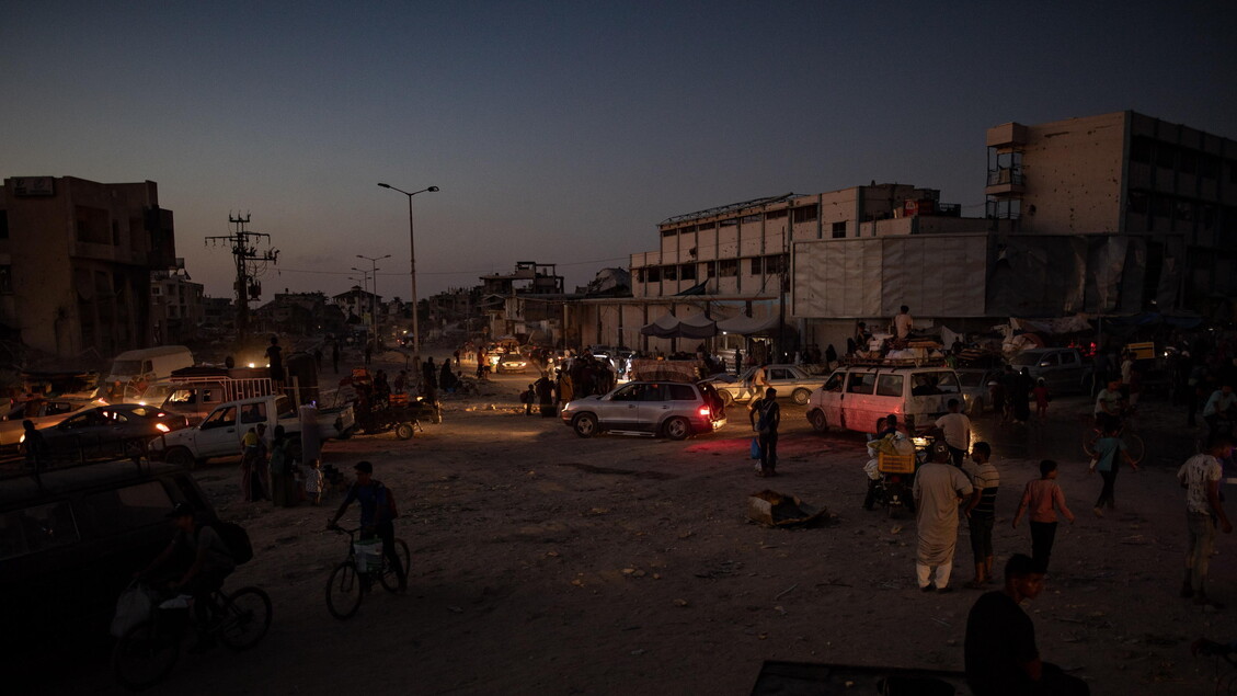 Palestinians flee Khan Yunis after evacuation order issued by the Israeli army