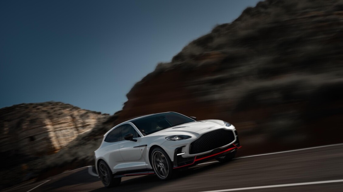 Aston Martin DBX S, il lato sportivo del Suv