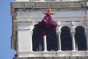 A Venezia volo dell'angelo 'baciato' dal sole