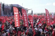 Centinaia di migliaia alla manifestazione per Imamoglu a Istanbul