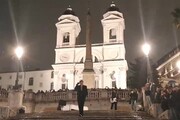 Achille Lauro, live show in piazza di Spagna a Roma