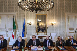 La cerimonia di insediamento del comitato 'Neapolis 2500' nella sede della prefettura di Napoli