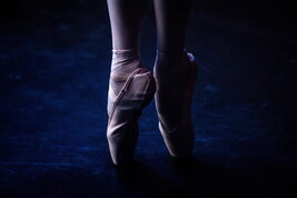Una ballerina sulle punte