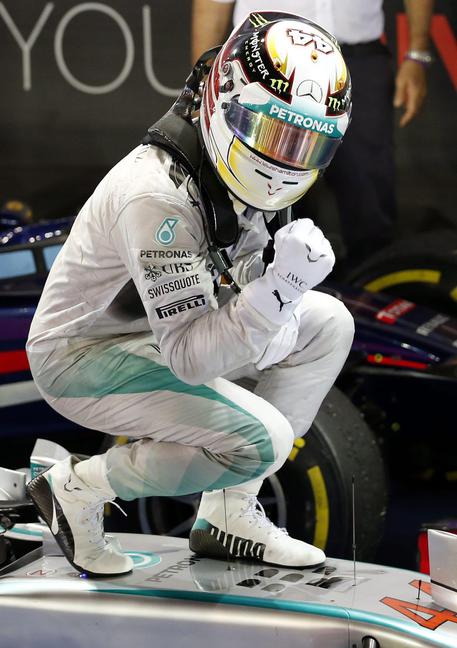 Festa Hamilton per la vittoria al Gp di Singapore © EPA