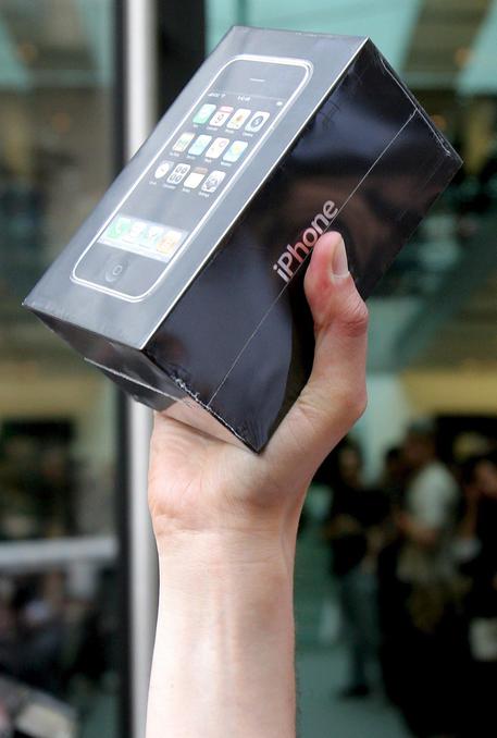 Gesti e riconoscimento volto, ecco come useremo l'iPhone © ANSA
